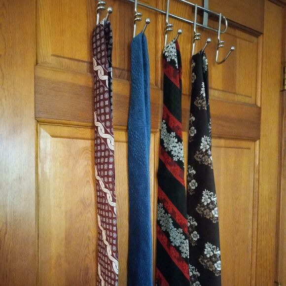 Men's Ties Four Retro/Vintage Grandpacore Mancave - Picture 1 of 7